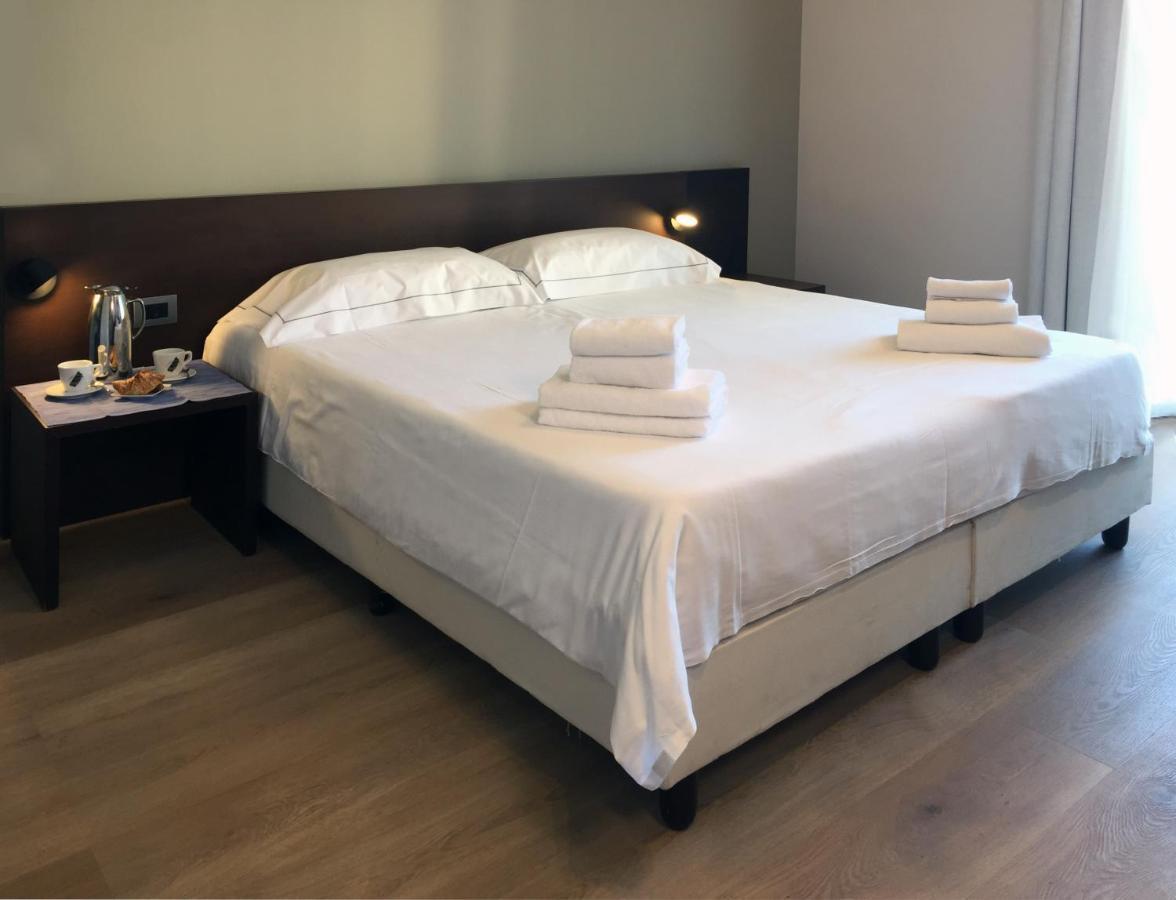 Hotel Corallo إمبيريا المظهر الخارجي الصورة