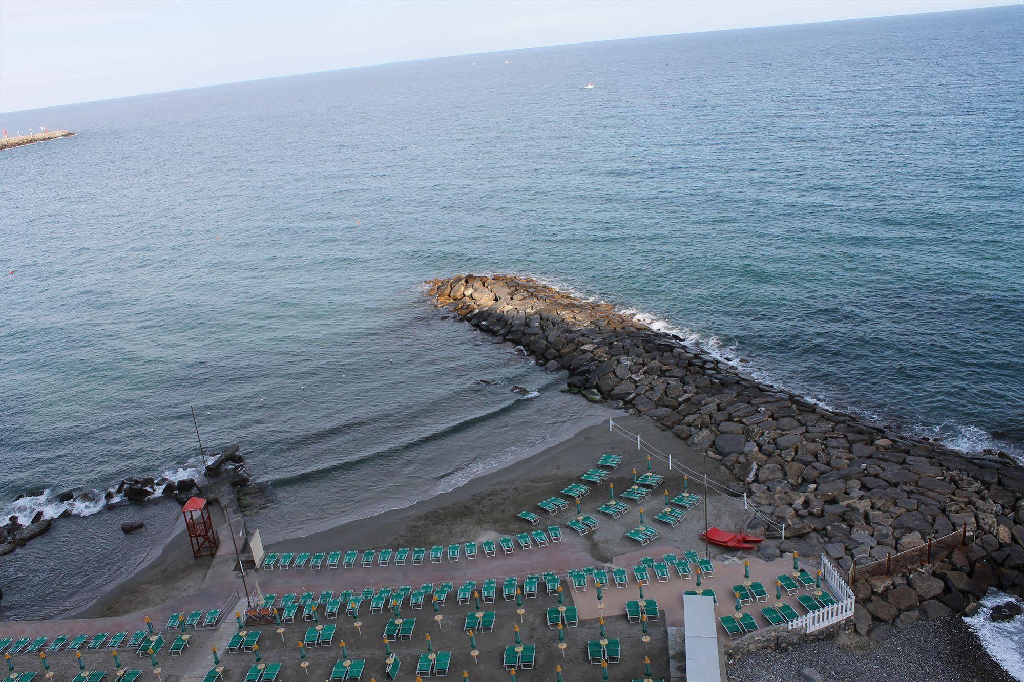 Hotel Corallo إمبيريا المظهر الخارجي الصورة